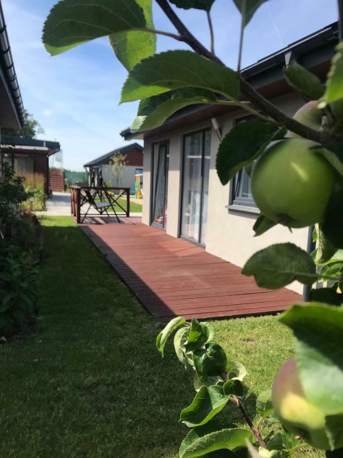 Domki Wsrod Jabloni Gąski Exteriör bild